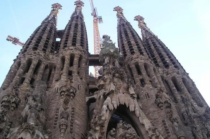 Barcelona Half-day Tour With Local Driver-guide