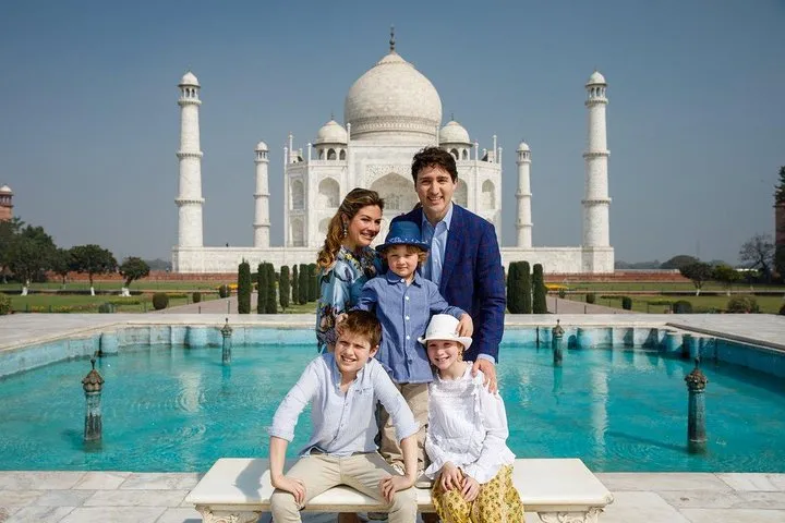 Same Day Taj Mahal Tour Package From Delhi By Car