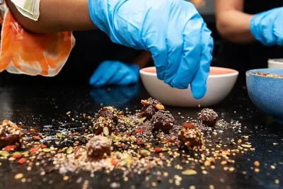 Praliné Rocher Chocolate making class in Paris (collective)