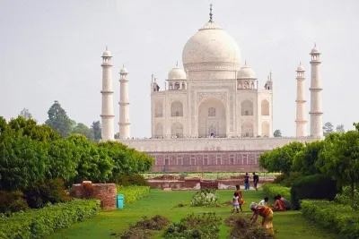 From Delhi : Private Trip To Agra with Taj Mahal and Agra Fort