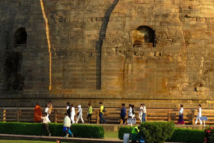 Sarnath and Varanasi Combined Day Tour