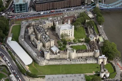 4 Hour Tour Tower of London and St Pauls Cathedral (With Private Guide)