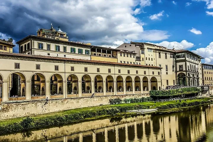 Uffizi Gallery Private VIP Tour with 5-star Guide