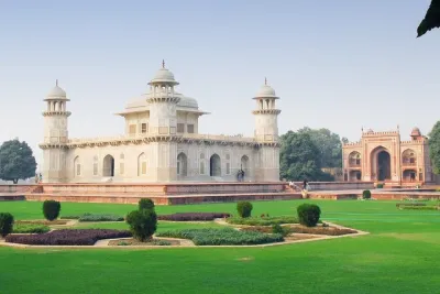 Overnight Agra Tour
