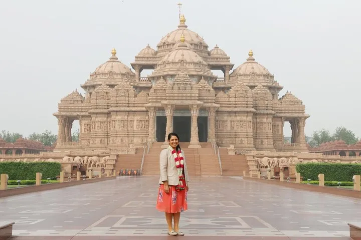 Spiritual Delhi Temples : Full-Day Private Guided Tour