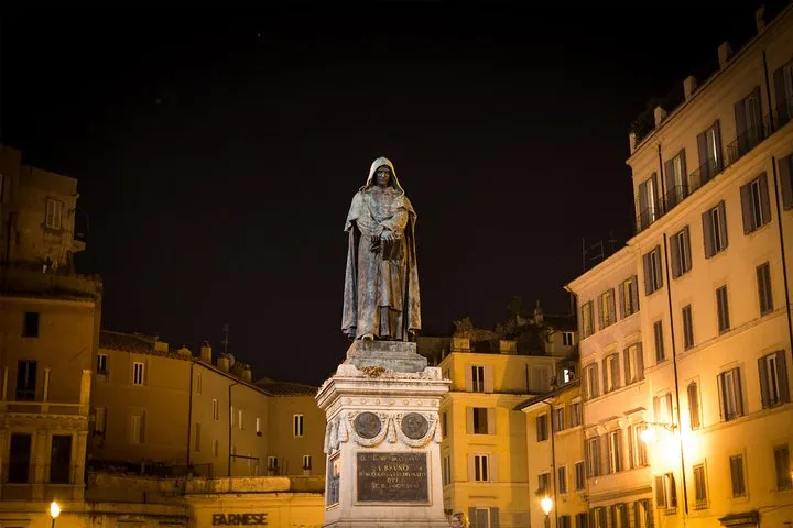 Rome by Night Walking Tour - Legends & Criminal Stories