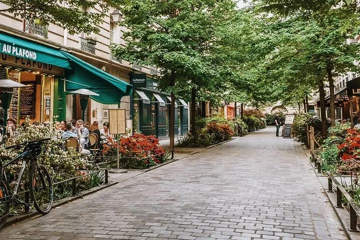 Marais District and Jewish Quarter Exclusive Guided Walking Tour