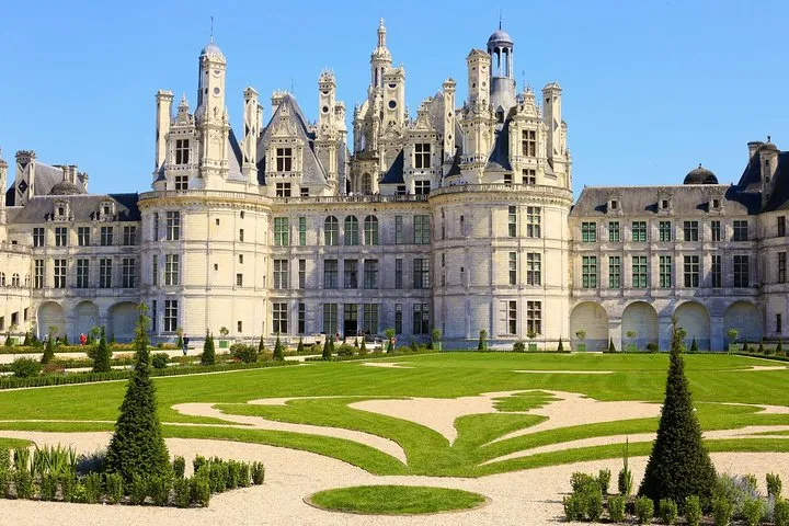 LOIRE VALLEY: CHAMBORD CASTLE EXPRESS by train (avoid traffic jams)
