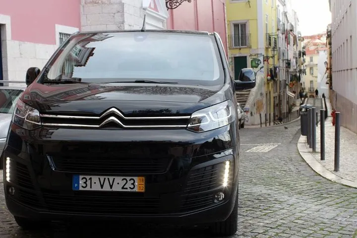 Discover Fátima, Batalha, Nazaré and Óbidos by VAN -Full Day Tour