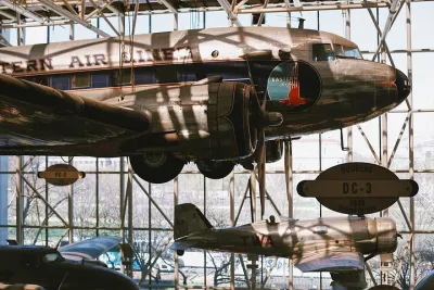 Smithsonian Natural History + Air and Space Museum Private Tour
