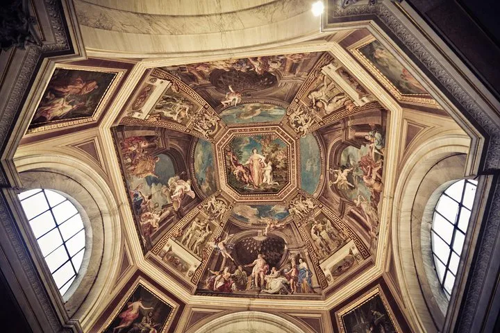 Small-Group Tour: Vatican Museums, Sistine Chapel & Pickup