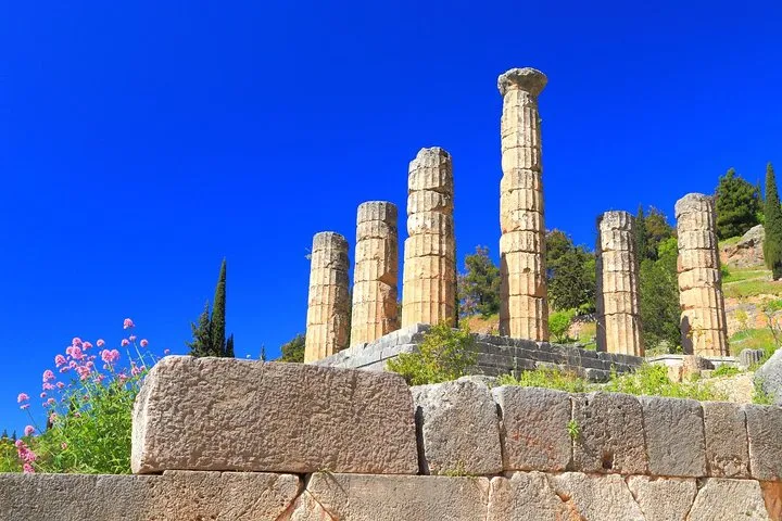 Athens: Delphi Small Group Experience with Arachova visit