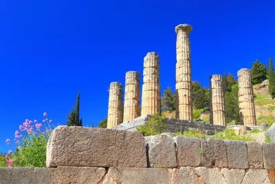 Athens: Delphi Small Group Experience with Arachova visit
