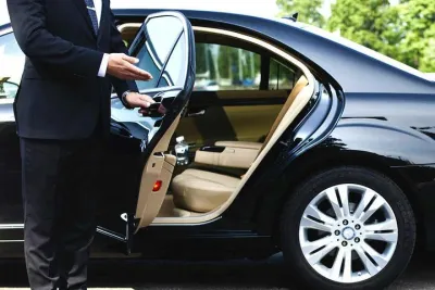 Half Day Dubai Chauffeur Tour - 7 Seats Luxury Vehicle With Driver
