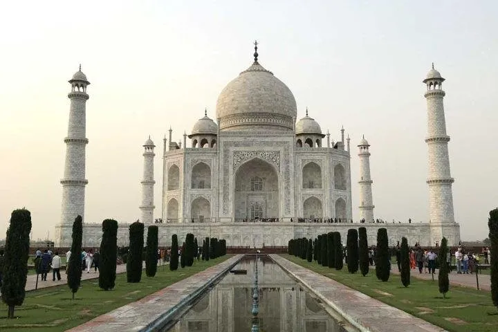 Agra: Taj Mahal Skip-the-Line Entrance Ticket