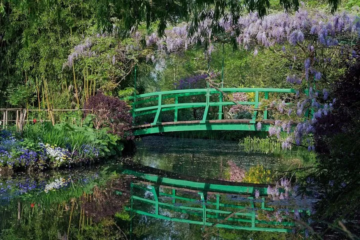 Giverny Private Trip with Monet's House, Gardens & Impressionism Museum