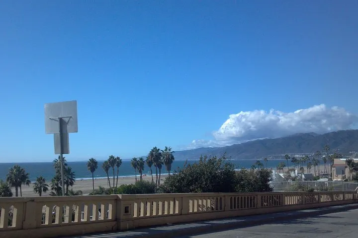 7-Hour Tour of Hollywood, Beverly Hills, and L.A. Beaches