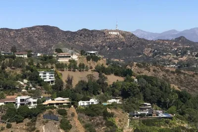 2.5 Hour Private Sightseeing Tour of Hollywood and Beverly Hills