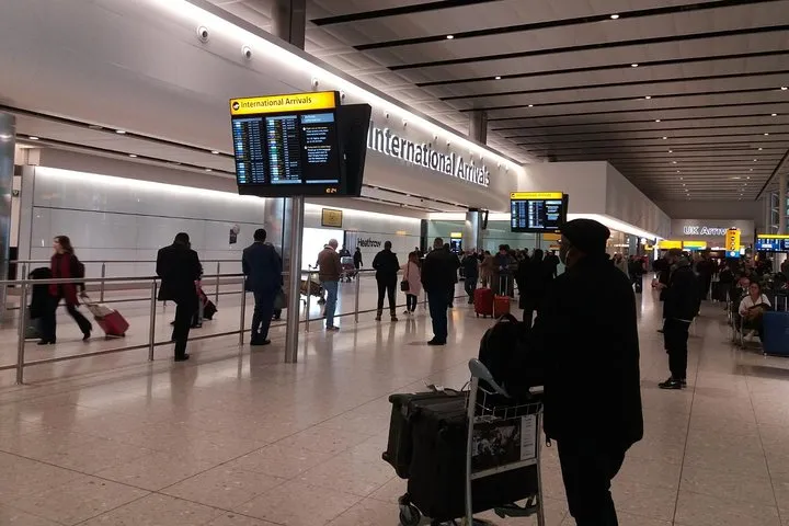 Private Arrival Transfer from Heathrow Airport to London
