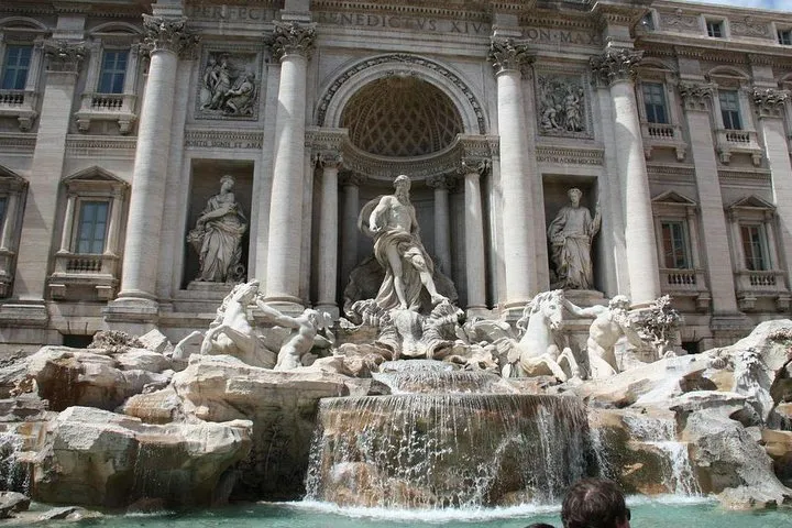 Private Pick up airport and Driving tour