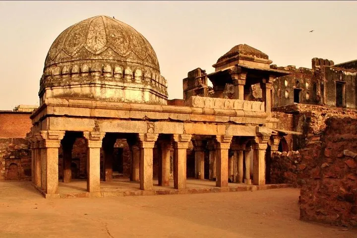 Walking Tour Of Mehrauli - Delhi