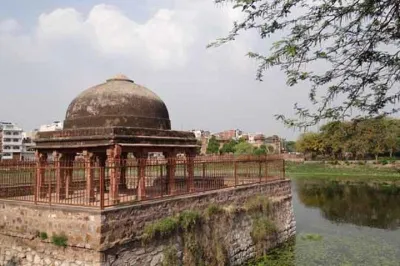 Walking Tour Of Mehrauli With Lunch - Delhi