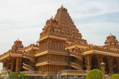 Morning Tour Of Chhatarpur Temples And Qutub Minar In Delhi With Tuk-Tuk Ride