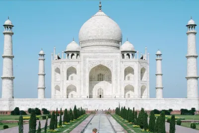 Same Day Taj mahal Tour by Express Train from Delhi