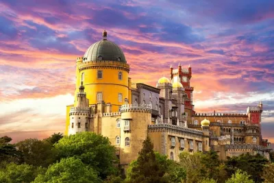 Private Tour of Sintra, Cabo da Roca and Cascais with 2 Palaces