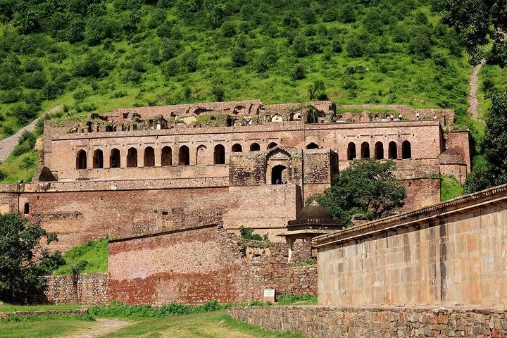 Private Tour - Chand Bawdi (Abhaneri Step Well ) and Bhangarh from Jaipur