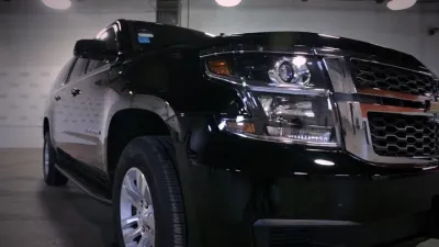 Private Luxury 6-Pax SUV Limo Transfer from or to Chicagoland Airport and Suburb