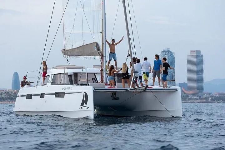 Catamaran Experience 17-20 passengers from Port Olimpic Barcelona
