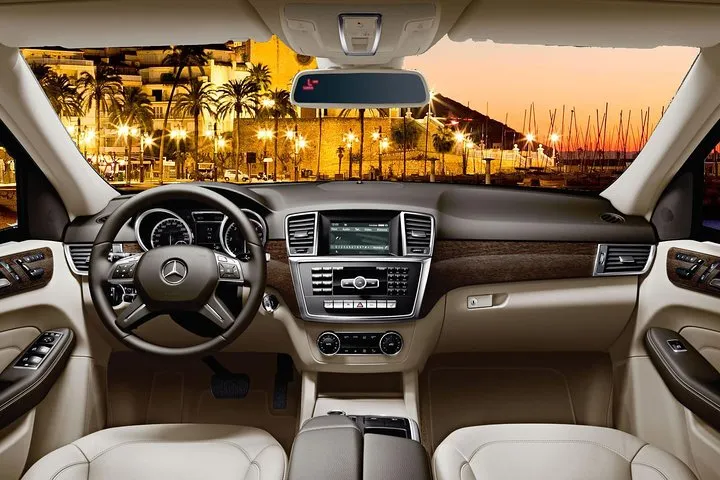 Private Departure Transfer from Sitges to Barcelona airport