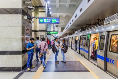 Delhi Metro Guided Tour - Walk And Taste