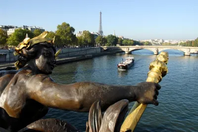 Paris Highlights Immersive Coach Tour