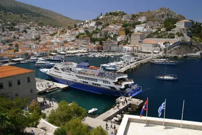 From Athens: Hydra, Poros, and Aegina Day Cruise with Lunch