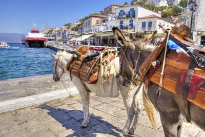 Hydra Private Day Trip by Ferry from Athens with Transfers