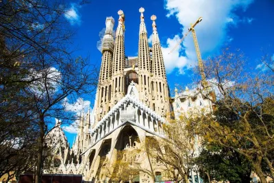 Sagrada Familia Private Guided Tour with Skip the Line Tickets