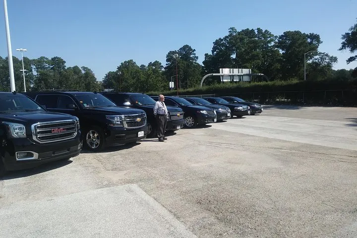 Black Car SUV One Way IAH Airport to Galleria, Houston, TX.
