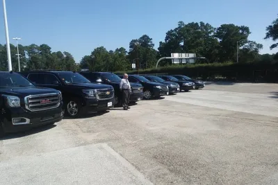 Black Car SUV One Way IAH Airport to Galleria, Houston, TX.