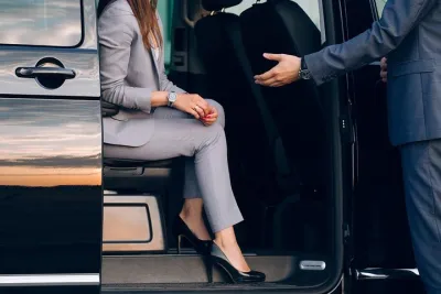 Athens Private Transfer: Central Athens to Piraeus Cruise Port