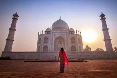 From Jaipur : Taj Mahal Day Tour with All Inclusive