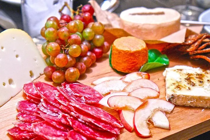 Rome to Frascati Gourmet Trip: Best of Castelli Romani Wine Food & Sightseeing