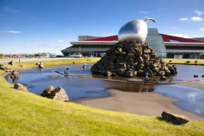 Private Airport Transfer between KEF Airport & Reykjavik