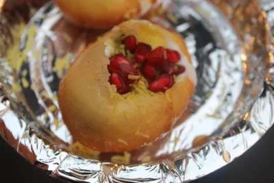 Full day Taj Mahal tour with Street Food walk