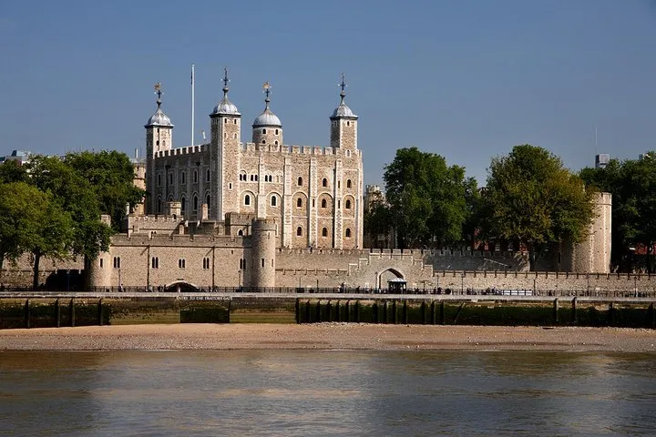 Tower of London and Crown Jewels Exhibition Day Ticket