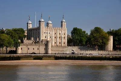 Tower of London and Crown Jewels Exhibition Day Ticket