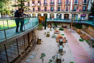 Barcelona Private Walking Tour through the City of Gaudi