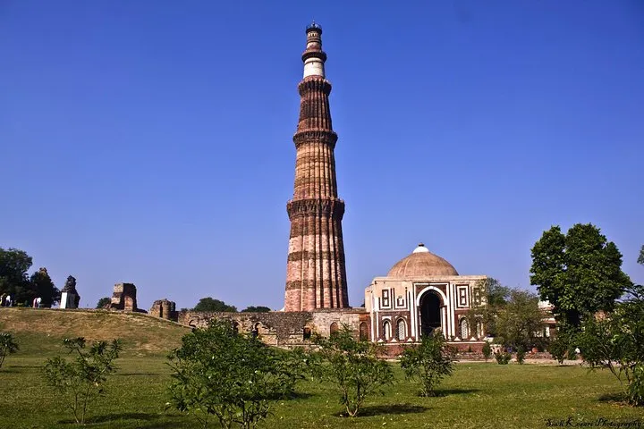2 Days Delhi & Agra Tour with Taj Mahal Sunrise