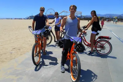 Small-Group Electric Bike Tour of Santa Monica and Venice Beach